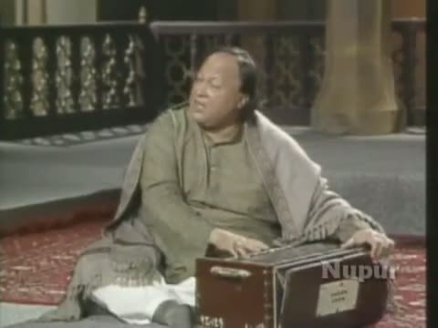 Watch Mera Sona Sajan Ghar Aaya - Mast Nazron Se - Nusrat Fateh Ali Khan Video