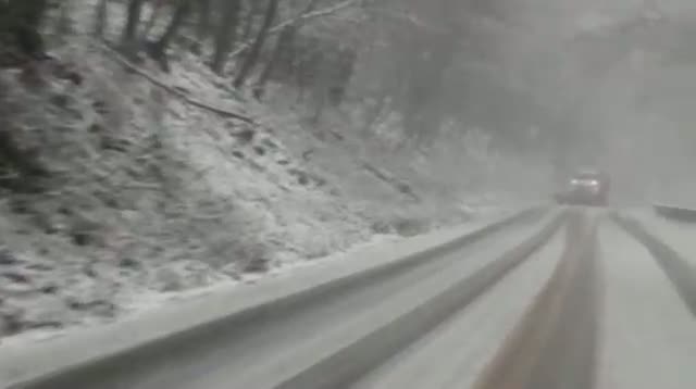 Watch Raw - Snow Blankets Part of West Virginia Video