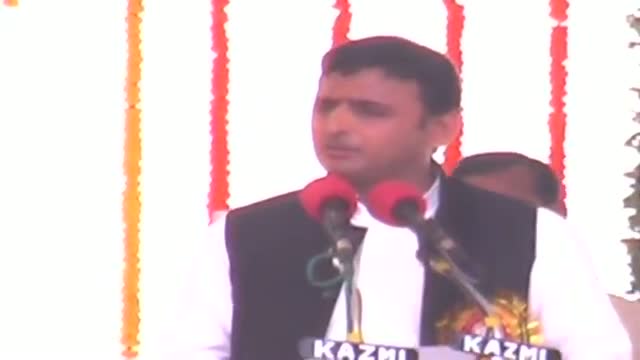 Watch Akhilesh announces relief package for encephalitis victims Video