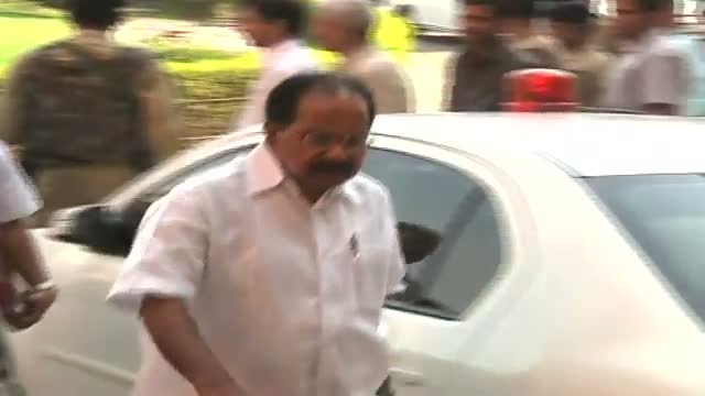 Watch Government rebuts Kejriwal's allegations on Reliance Video