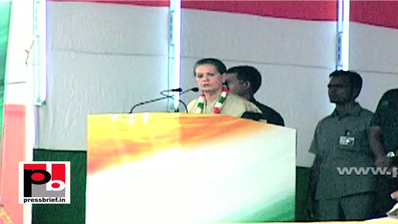 Watch  Sonia Gandhi in Delhi: No one can challenge CongressÃ¢â‚¬â„¢ commitment for secularism  Video