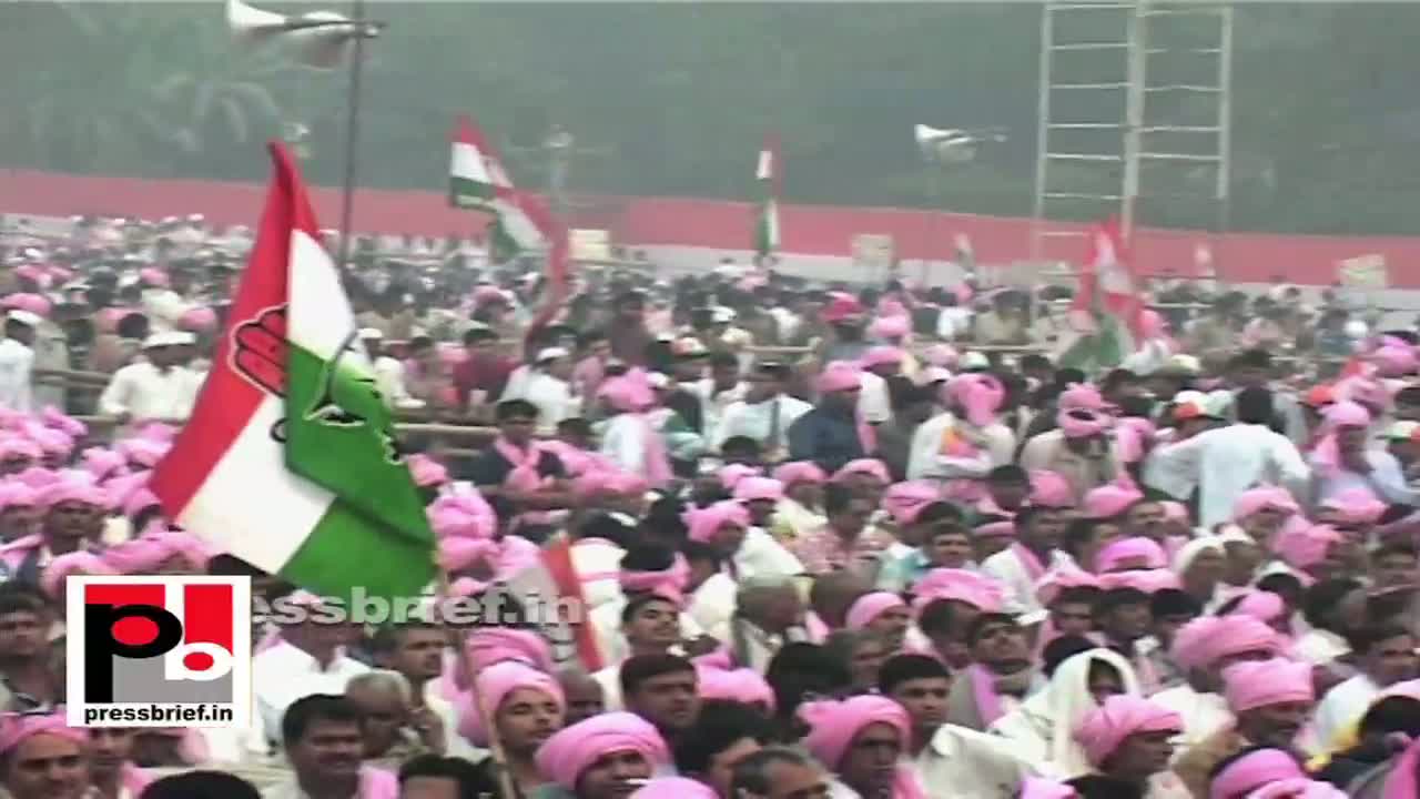Watch Sonia Gandhi in Delhi: Only Congress fights corruption seriously Video
