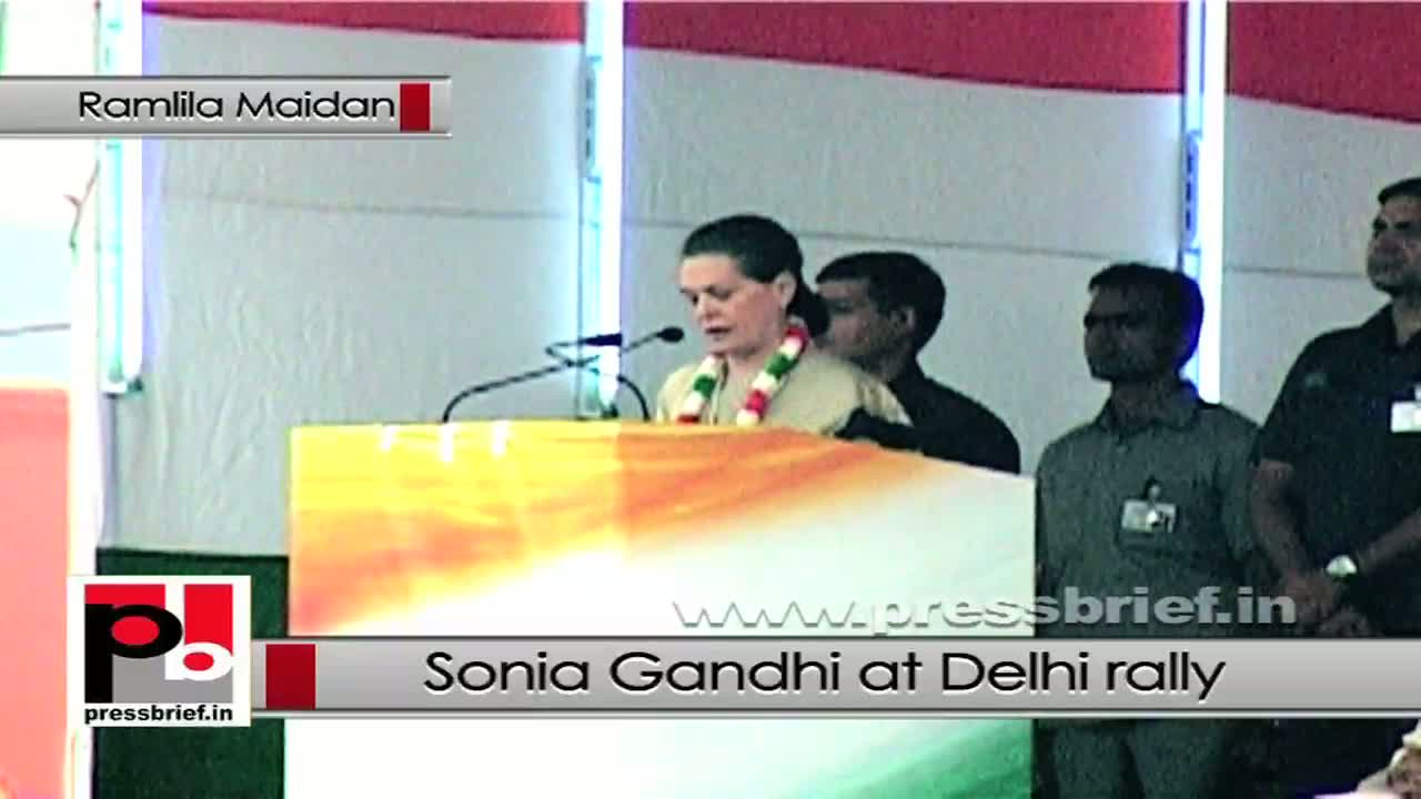 Watch Sonia Gandhi in Delhi backs Congress-led UPA govtÃ¢â‚¬â„¢s reform measures  Video