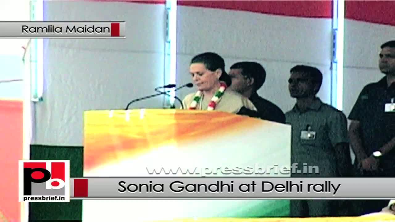 Watch Sonia Gandhi in Delhi urges Congressmen to take forward the good works  Video