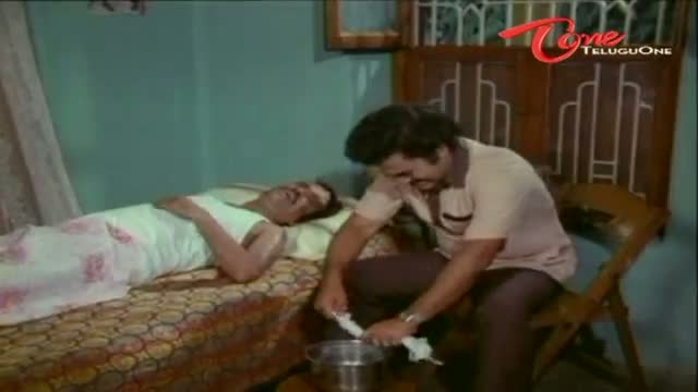 Watch Telugu Comedy Scene From Muggurammaila Mogudu Movie - Sutti Veerabhadra Rao Kicked Black & Blue - Telugu Cinema Movies Video