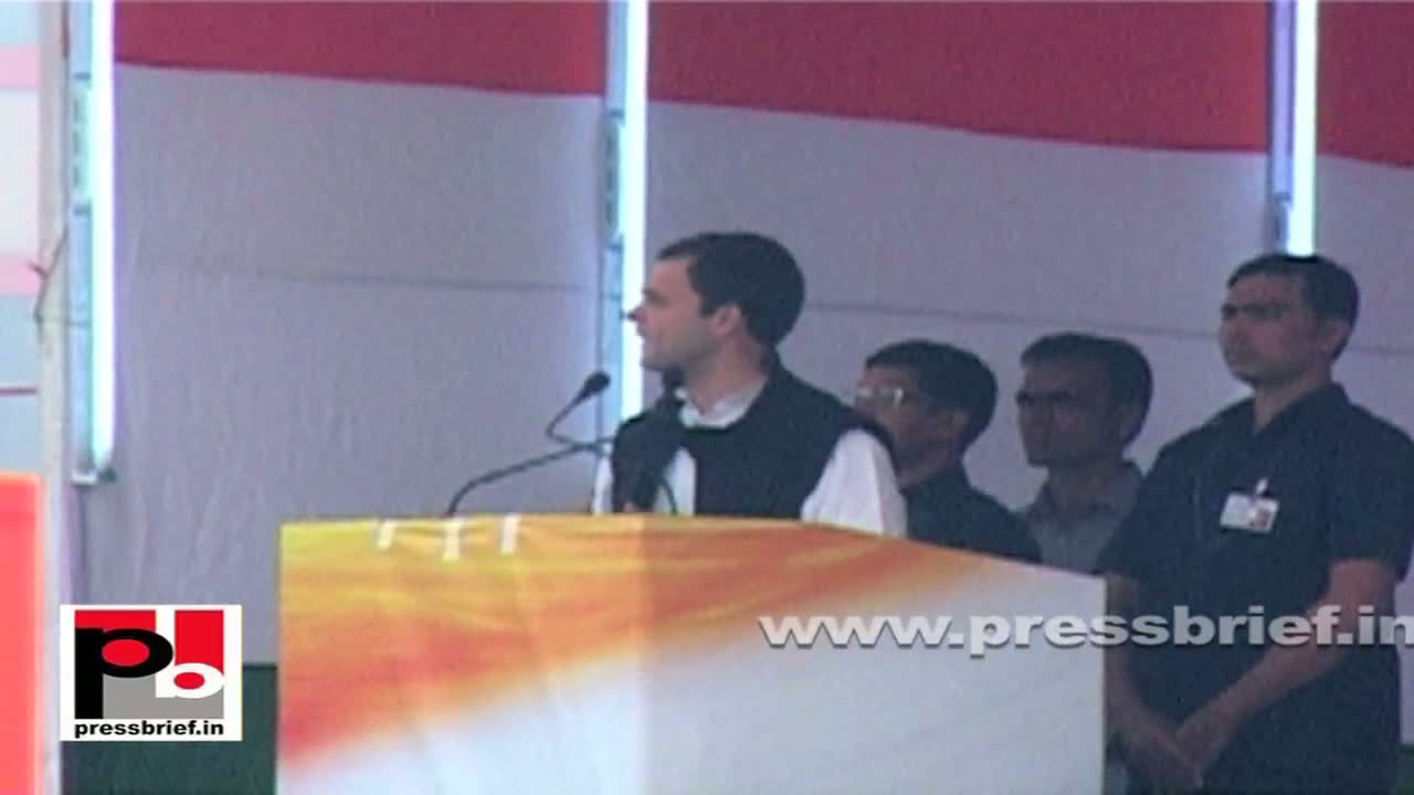 Watch Rahul Gandhi in Delhi appreciates Congress-led Sheila Dixit government Video