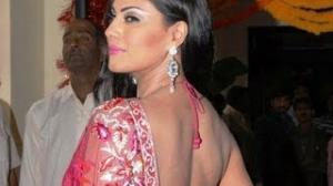 Watch Veena Malik in Saree Hot Photo Shoot Video