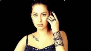 Watch Juhi Chawla - Bollywood Popular Actress Profile & Biography Video