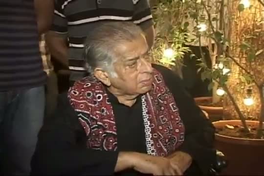 Watch Shashi kapoor's family dismissesreports of his being unwell Video