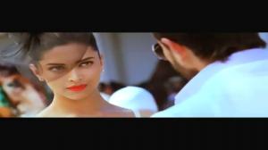 Watch Saif Deepika's sizzling cocktail back in Race2! Video