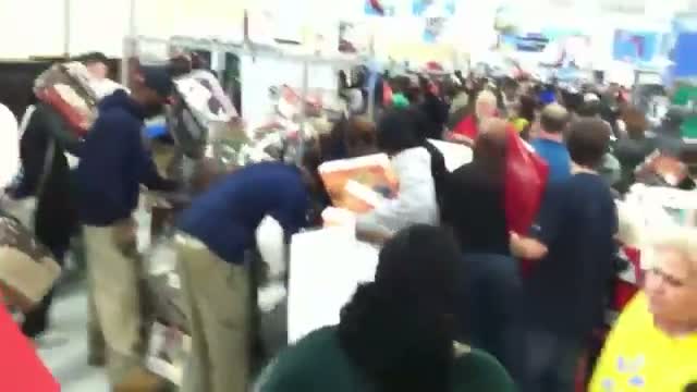 Watch Black Friday 2012 Walmart @ Stockbridge GA Shoppers Crazy for Towels Video