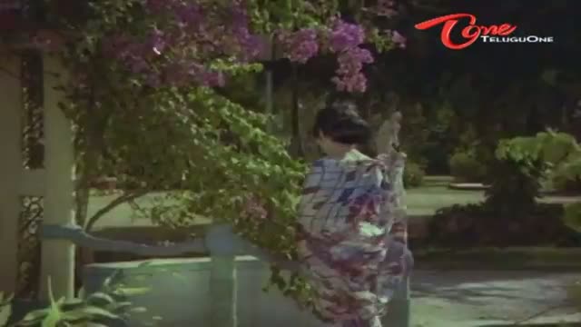 Watch Pogarubothu Songs - Mundochina  - Vanisri - Sobhan Babu - Telugu Cinema Movies Video