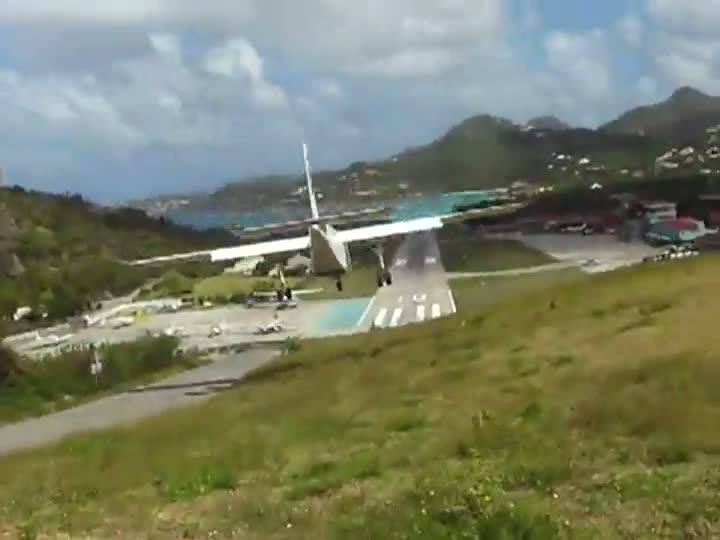 Watch Insane Landing at St. Barts Airport Video