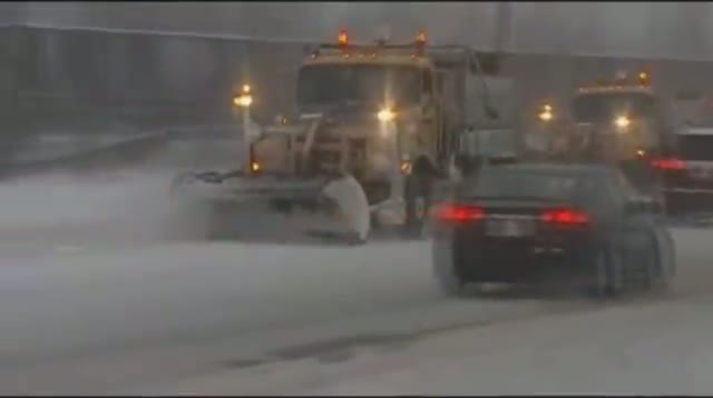 Watch Raw: Buffalo, N.Y. Sees First Snowfall Video
