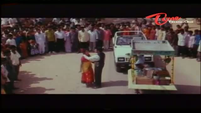 Watch Telugu Comedy Scene From Vamsanikokkadu Movie - Ramya Krishna Bites Balakrishna - Telugu Cinema Movies Video