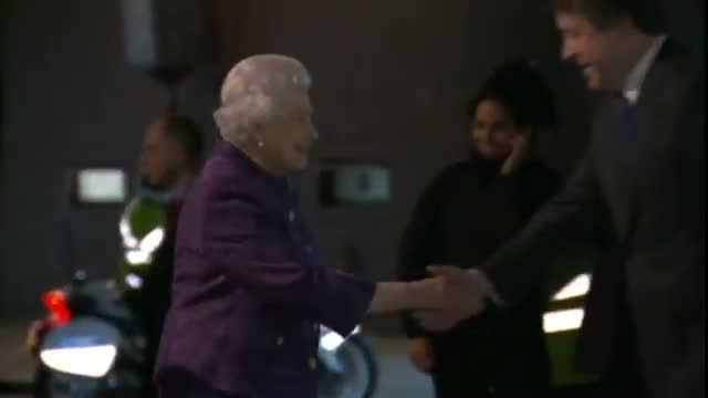 Watch Royal Baby: The Queen visits pregnant Kate Middleton in hospita Video