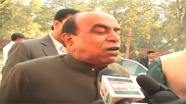 Watch NCP with UPA at centre, opposes FDI in Maharashtra Video