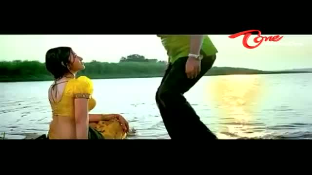 Watch Devaraya Movie Scene - Romantic Chemistry Between Srikanth and Vidisha - Telugu Cinema Movies Video
