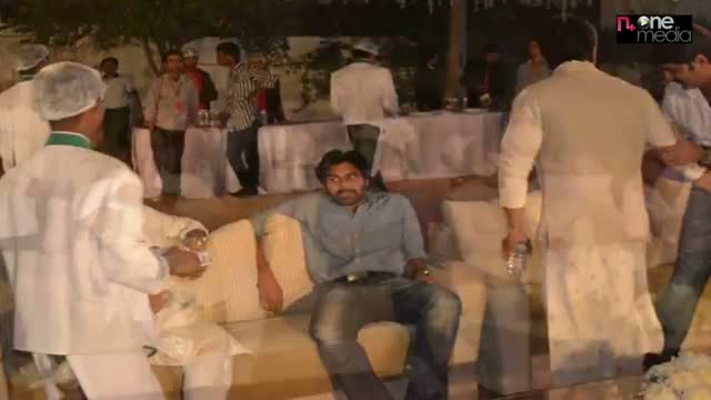 Watch Pawan Kalyan Venkatesh Ramcharan Prabhas AlluArjun @ Rana sister Wedding Pics Video