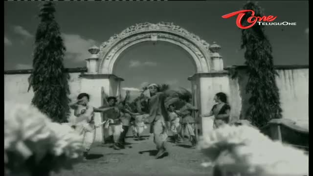 Watch Thota Ramudu Songs - Saagavura Saagavura - Chalam, Kannada Manjula - Telugu Cinema Movies Video