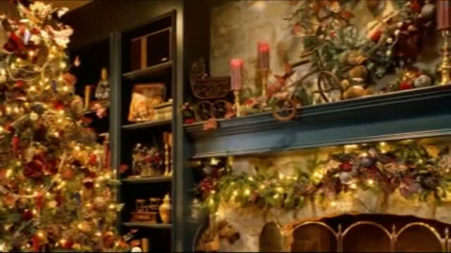 Watch THE TOP 15 CHRISTMAS SONGS Video