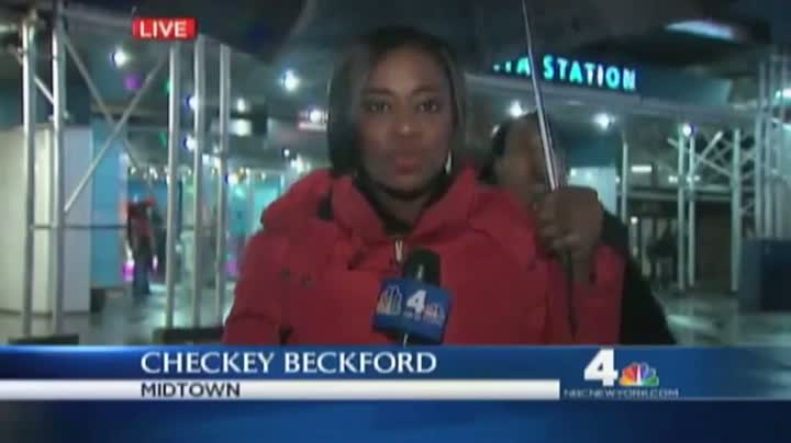 Watch Jay-Z's Sister News Blooper Video