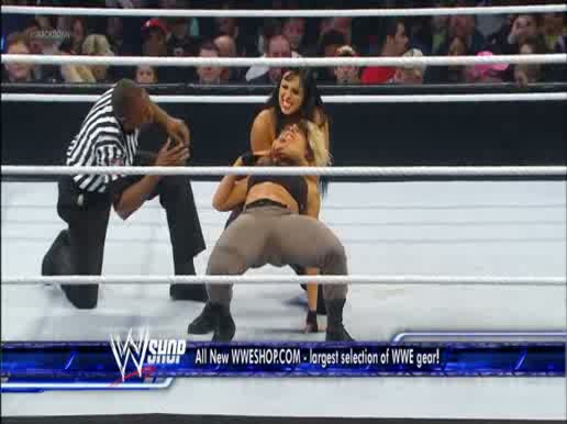 Watch Kaitlyn vs. Aksana: SmackDown, Dec. 14, 2012 Video