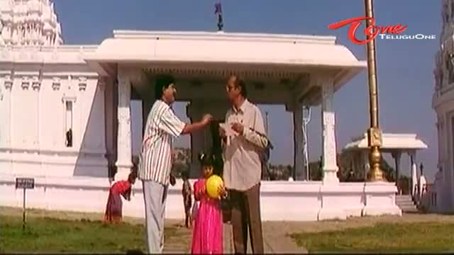 Watch Telugu Comedy Scene From Swapna Lokam Movie - Sudhakar Gives Love Letter To Cute Girl - Telugu Cinema Movies Video