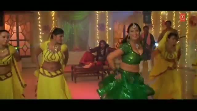Watch Choli Ke Size kaise bhula gaile saiyan (Bhojpuri Mast Item Dance Video) - From Movie "Aaj Ke Karan Arjun" Video