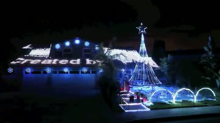 Watch Amazing Christmas Light Display! Video