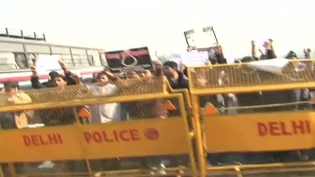 Watch Gang rape protest Shinde justifies police crackdown Video