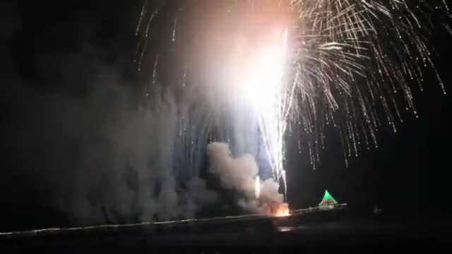 Watch Manhattan Beach Christmas Fireworks Holiday Grand Finale 2012 Video