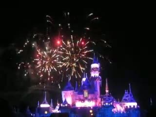 Watch Disneyland Christmas Fireworks Video
