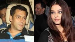 Watch Bollywood Celbes At Anu and Sunny Dewan's Christmas Bash Video