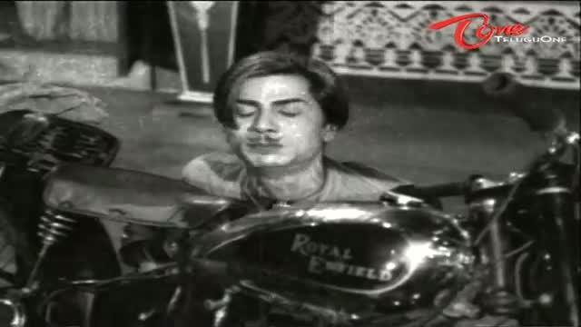 Watch Telugu Comedy Scene From Sobha Movie - House Servant Hilarious Dialogues While Cleaning Bike - Telugu Cinema Movies Video