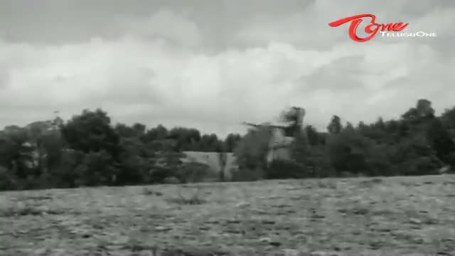 Watch Vaade Veedu Songs - Vayase Oka - NTR - Manjula - Telugu Cinema Movies Video