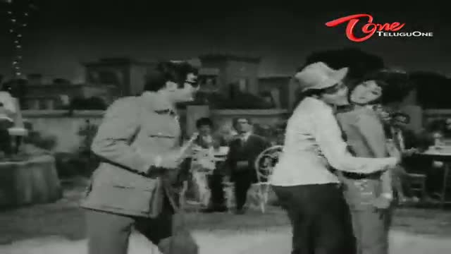 Watch Vaade Veedu Songs - Lovelone - NTR - Manjula - Telugu Cinema Movies Video