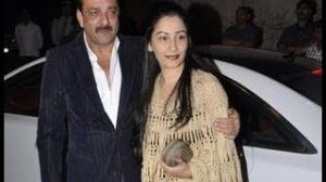 Watch Sanjay Dutt and Manyata at Bunty Walia wedding Reception Video