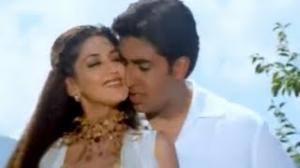 Watch Koi Taza Hawa - Dhaai Akshar Prem Ke - Abhishek Bachchan & Sonali Bendre - Bollywood Peppy Song  Video