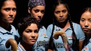 Watch Ek Hockey Doongi Rakh Ke - YRF Remix Video - Chak De India Video