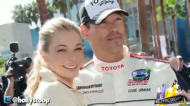 Watch LeAnn Rimes Has An Undercover Deal With Paparazzi Video