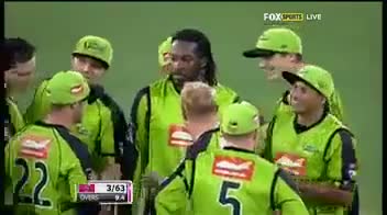 Watch Chris Gayle GANGNAM STYLE dances V Sydney Sixers- Big Bash 2012-13  Video