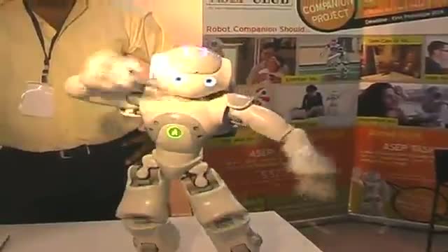 Watch Watch The Gangnam style Robot Video