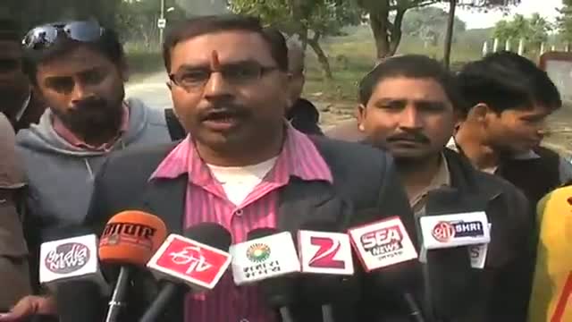 Watch Caught on cam SP Kushinagar abuses media Video