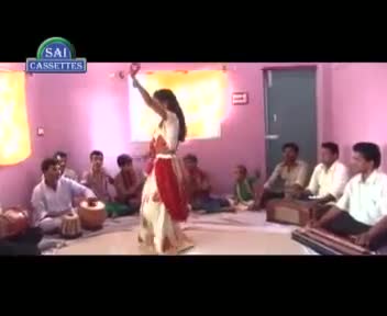 Watch Odhniya Giral Giral - Bhojpuri $exy Hot New Video Song 2013 - From Latest Album Balamuwa Video