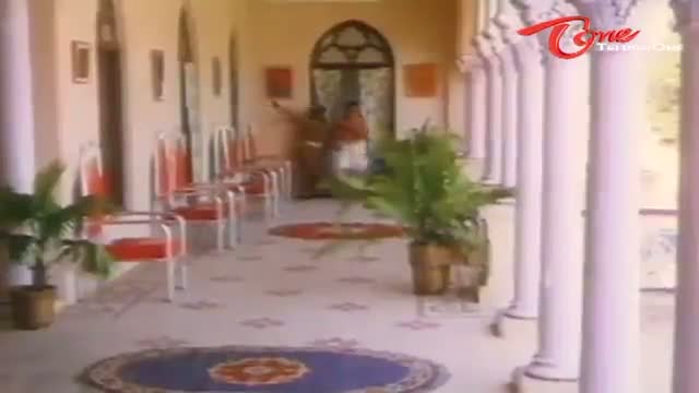 Watch Telugu Comedy Scene From Pellikoduku Movie - Naresh Hilarious Scene As Innocent Guy - Telugu Cinema Movies Video