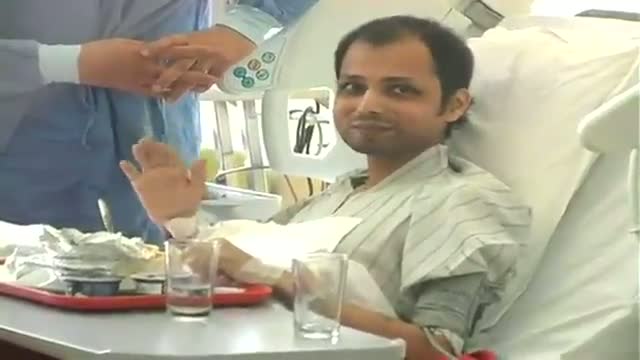 Watch Doctors' perform India's 1st successful intestine transplant Video