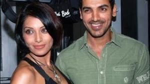 Watch Bollywood Actress Bipasha Basu Birthday Special Unseen Rare Stills Video
