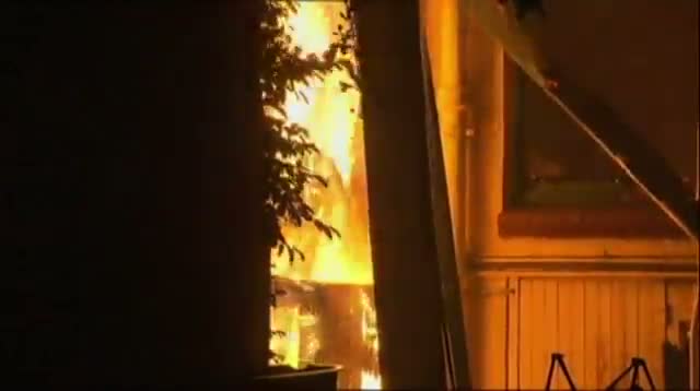 Watch Raw - Wildfires Rage Across Australia Video
