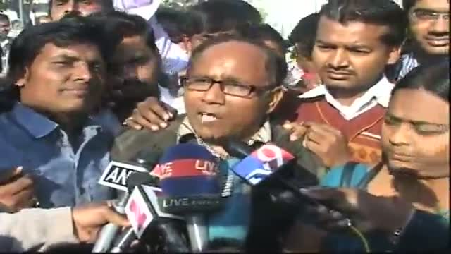 Watch Protest against Asaram in Ahmadabad Video